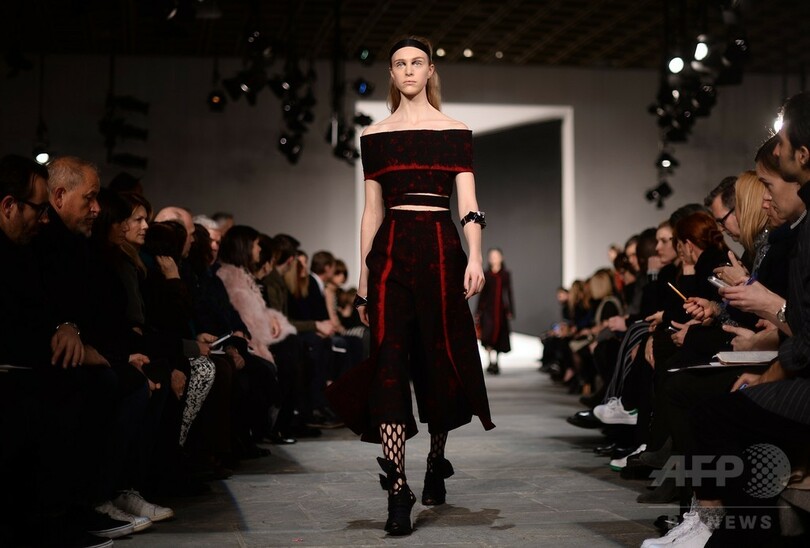 ニューヨーク・スクールのアーティストらから着想、「プロエンザ スクーラー」15/16年秋冬