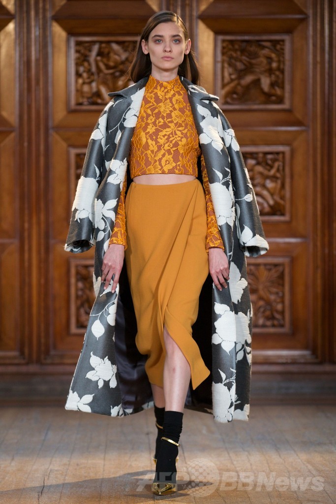 ＜14/15年秋冬ロンドンコレクション＞エミリア・ウィックステッド