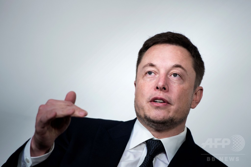 マスク氏、英洞窟ダイバーを「小児愛男」呼ばわり テスラ株下落 マスク氏、英洞窟ダイバーを「小児愛男」呼ばわり テスラ株下落