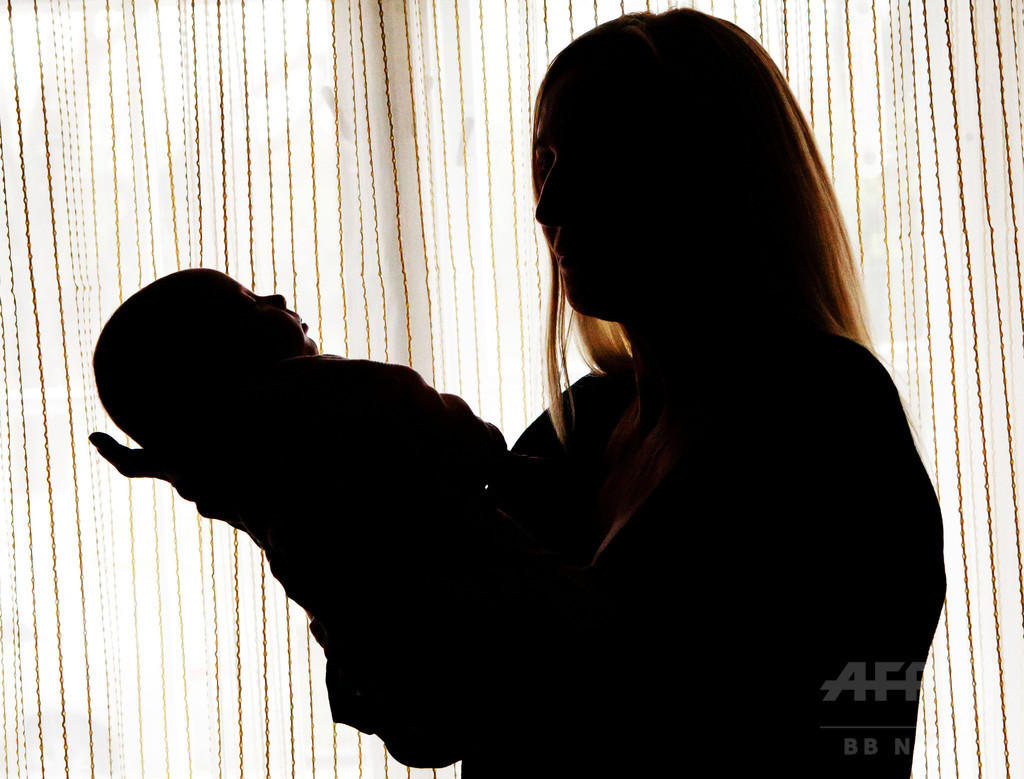 ネットで売買される母乳、汚染の可能性を研究者が指摘 ネットで売買される母乳、汚染の可能性を研究者が指摘