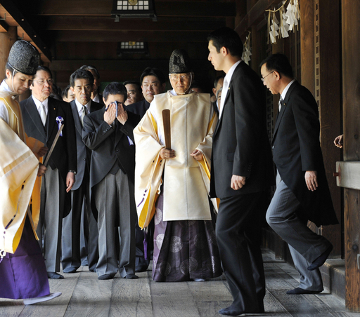 戦後66年、終戦の日の靖国神社 写真11枚 国際ニュース：AFPBB News