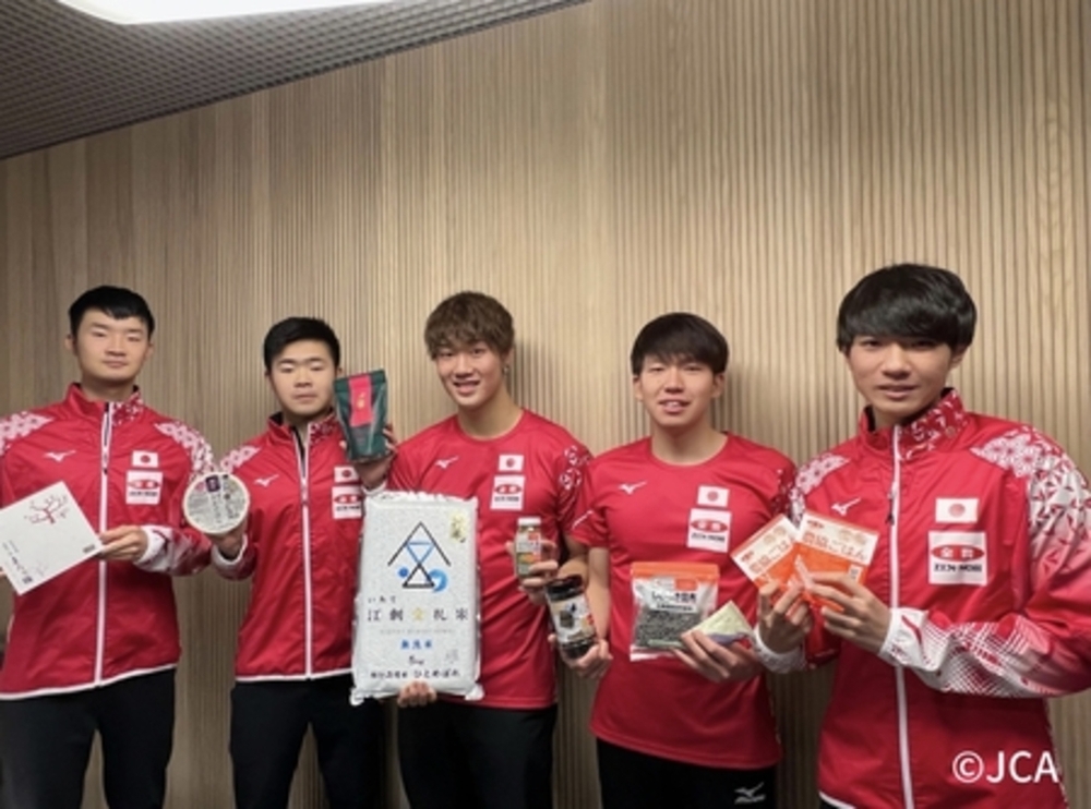 カーリングジュニア日本代表が「ニッポンの食」を力に世界ジュニア選手権への出場権獲得を目指す！ 写真1枚 国際ニュース：AFPBB News