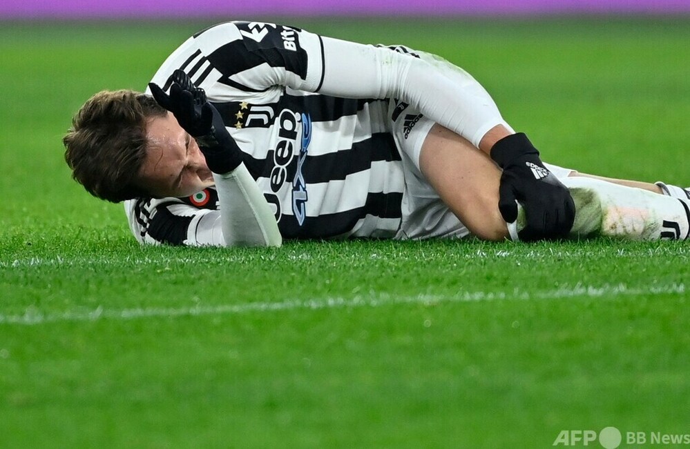 靱帯損傷のキエーザは今季絶望、W杯プレーオフも欠場へ 写真4枚 国際
