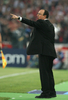 選手に指示を出すリバプールのラファエル・ベニテス（%%Rafael Benitez%%）監督。(c)AFP/PAUL ELLIS