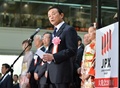 東京証券取引所（Tokyo Stock Exchange）で行われた今年初の取引を祝う大発会の式典で挨拶する麻生太郎（Taro Aso）副総理・財務・金融相（2014年1月6日撮影）。(c)AFP/KAZUHIRO NOGI