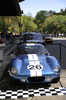 元レーシングドライバーでレーシングカーデザイナーのキャロル・シェルビー（Carroll Shelby）氏がつくった伝説のレーシングカー「シェルビー・コブラ・デイトナクーペ（Shelby Daytona Cobra Coupe CSX260）」が、オークションに出品されるのを前にニューヨーク（New York）の老舗ホテル、プラザホテル（Plaza Hotel）前に展示された。

　シェルビー・コブラ・デイトナクーペは6台のみ製造され、1965年に米国産レースカーとして初めて「国際マニュファクチャラーズ選手権（現在のスポーツカー世界選手権）」でフェラーリ（Ferrari）に勝利した。

　オークションは5月15日に米インディアナ（Indiana）州インディアナポリス（Indianapolis）で開催され、自動車の史上最高価格となる推計1000-1500万ドル（約10-15億円）の値段がつくとみられている（2009年4月28日撮影）。(c)AFP/Emmanuel Dunand