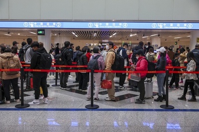 全国の出入国者数、前7か月で3億4100万人に達する