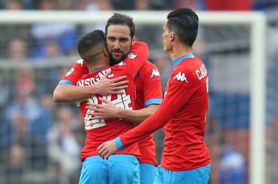 ナポリ、イグアインの活躍で首位キープ インテルは格下とドロー