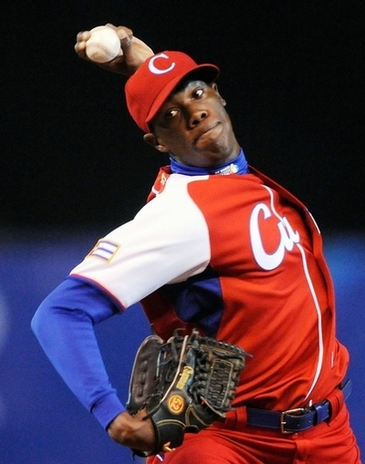 チャップマン 米メジャー移籍に向けて代理人と契約