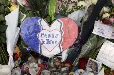 米銃器ディーラー、パリ同時テロ捜査に協力 押収銃を販売か