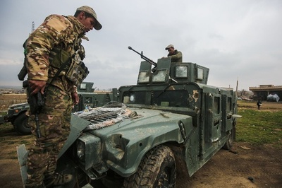 イラク軍、モスル西部奪還作戦を開始 市内に子ども35万人