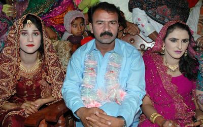 暴行被害のパキスタン女性、過去を乗り越え差別に苦しむ女性を支援