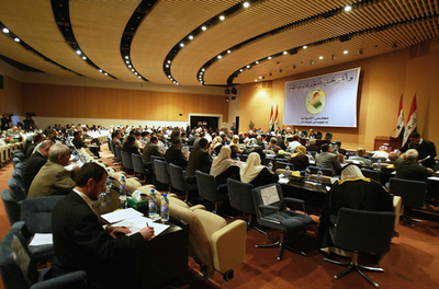 イラク議会建物内で爆発、議員2人死亡、10人以上負傷 - イラク