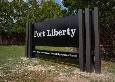 米最大の軍事基地、奴隷制支持の南部連合由来名を改称