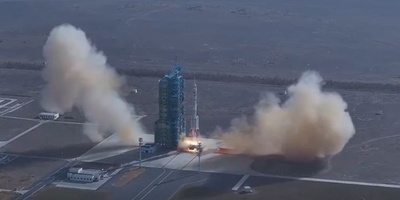 中国有人宇宙プロジェクト 初の緊急打ち上げを実施