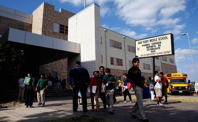 米のエボラ患者、子どもらと接触 病院のミスで帰宅許可か