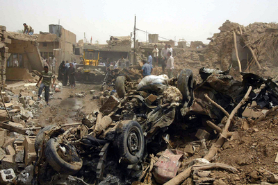 キルクーク近くの街でトラックが爆発、64人死亡 イラク