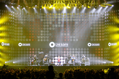 「Live Earth」日本でも開催、歌手の絢香が登場