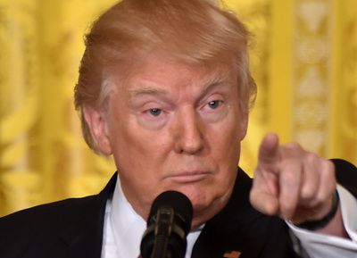 トランプ氏、メディアは「米国民の敵だ！」とツイート