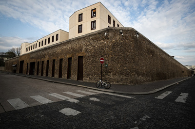 刑務所近くで謎のトンネル発見 仏パリ