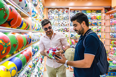 中国義烏 サッカーW杯関連商品の受注生産が「ラストスパート」に