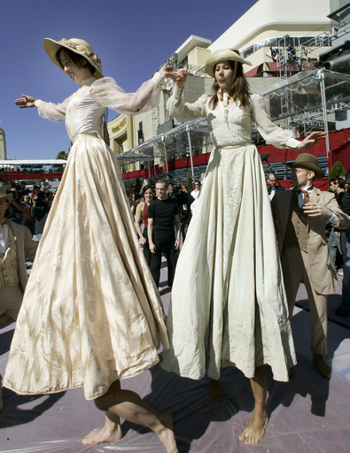 ＜第79回アカデミー賞＞授賞式目前! 会場周辺は既にお祭り気分 - 米国