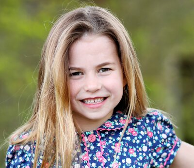 英シャーロット王女、6歳の誕生日 キャサリン妃撮影の写真公開