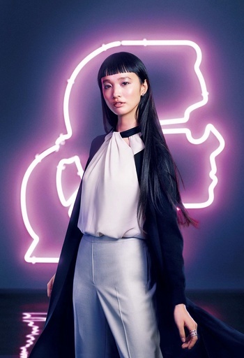 「リミテッド エディション by カール・ラガーフェルド」第3弾、LINEスタンプも登場