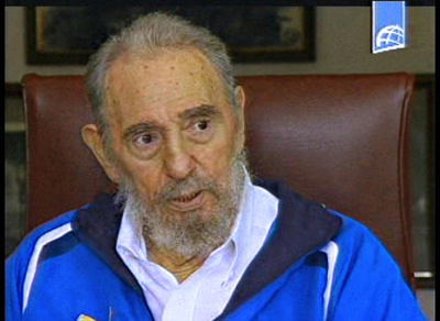 キューバのカストロ前議長、1年2か月ぶりに映像公開