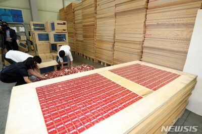 まるで芸術作品？合板にはめ込んだ「たばこ80万箱」…韓国→豪州の密輸試みる