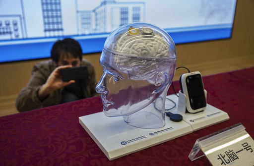 障害持つ患者に光明 「北脳１号」の多施設共同臨床試験を開始=北京