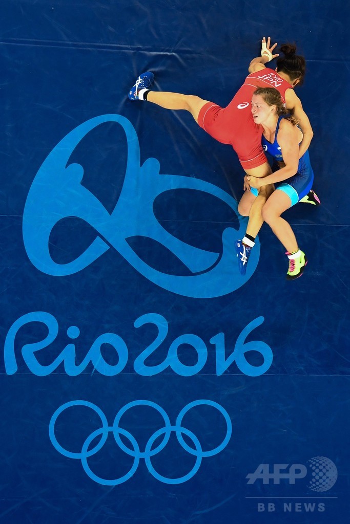 伊調が大逆転で五輪4連覇の快挙！レスリング女子58キロ級で金メダル