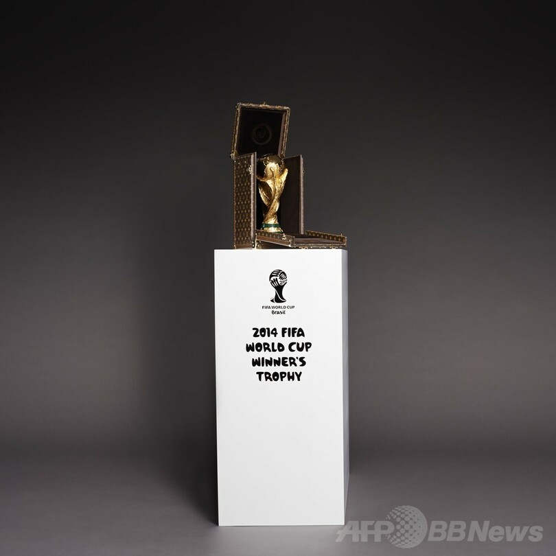 「ルイ・ヴィトン」デザインのW杯トロフィーケース、今大会でも使用