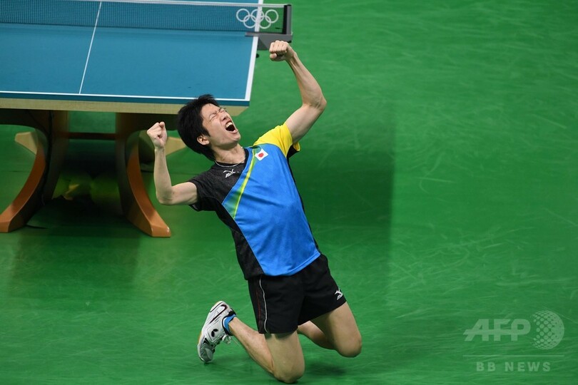 日本は銀メダル、中国に及ばず 卓球男子団体