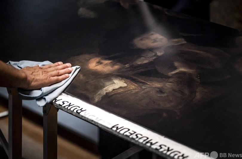 AIで復元 レンブラントの「夜警」、約300年ぶりオリジナル構図に