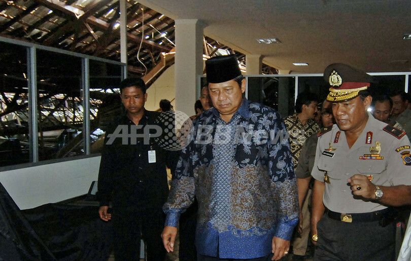 ＜ジャワ島中部地震＞死者3300人以上 - インドネシア