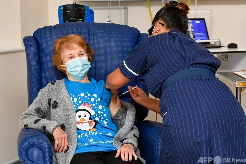英国でコロナワクチン接種開始 1人目は90歳女性