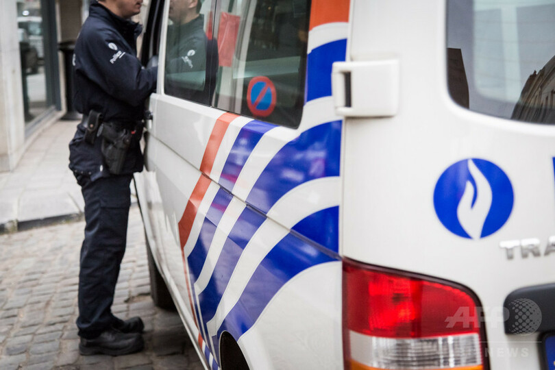 移民に親切にしたベルギー警官、「うっかり」仏警察に拘束される