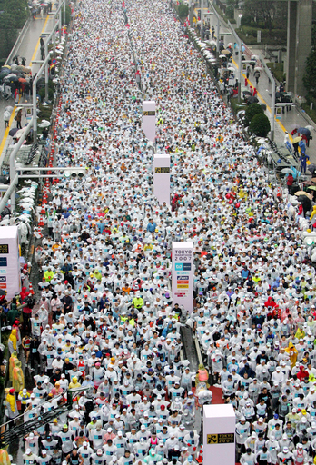 東京マラソン2007＞ジェンガ 男子の部を制し優勝 - 東京 写真20枚 国際