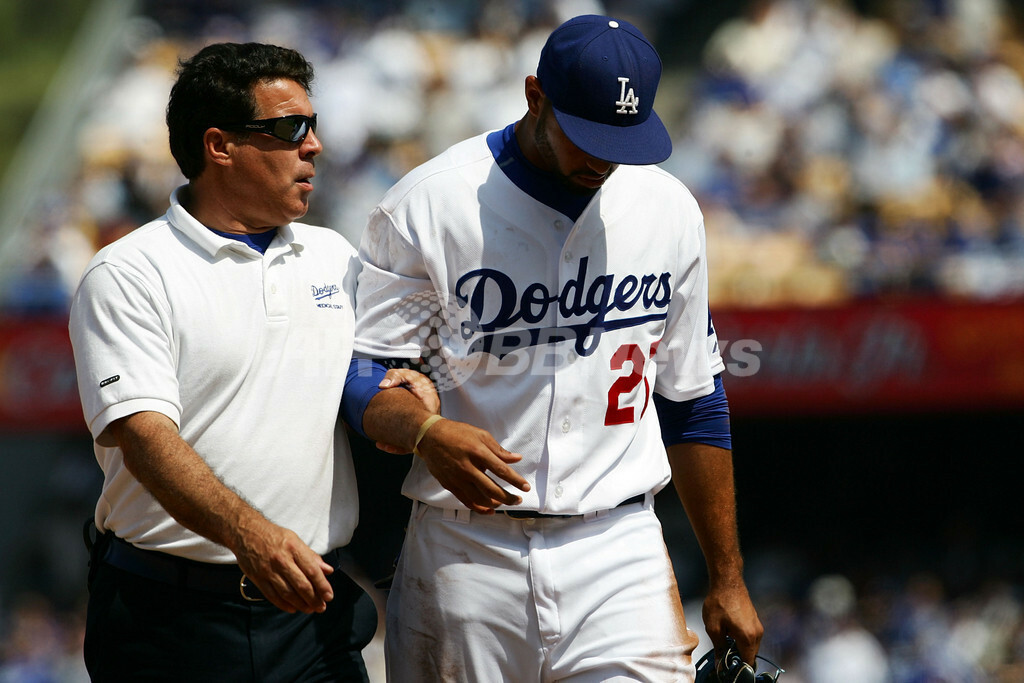 07MLB＞ロッキーズ アトキンスの活躍でドジャースに勝利 - 米国