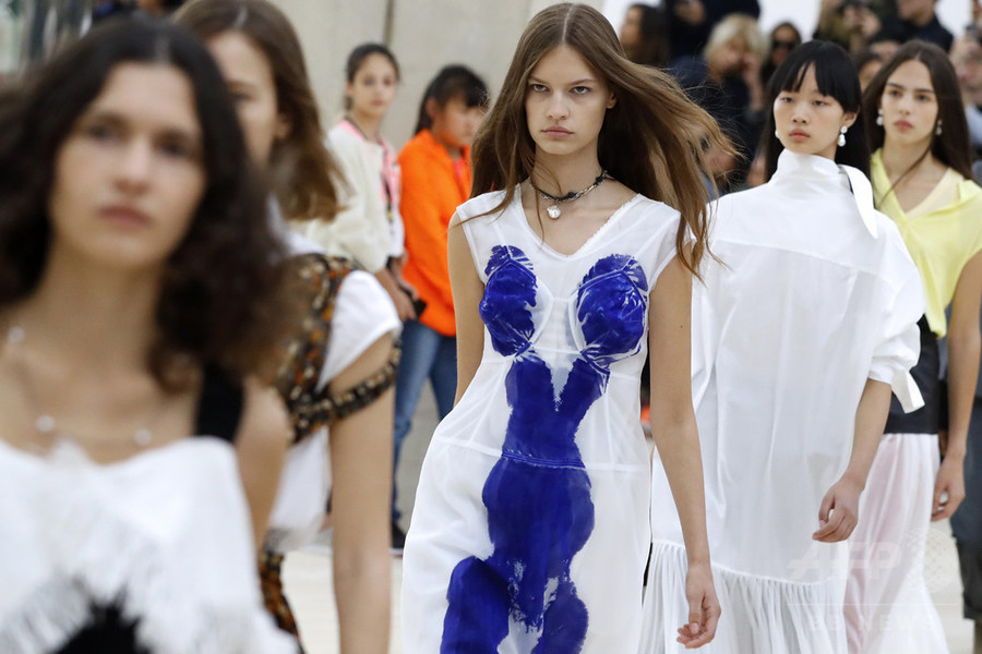 「セリーヌ」17年春夏