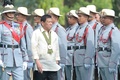 フィリピン・マニラの陸軍基地で閲兵式に臨む、ロドリゴ・ドゥテルテ大統領（2017年4月4日撮影）。(c)AFP/TED ALJIBE