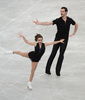 12-13フィギュアスケートGPシリーズ第6戦、NHK杯（NHK Trophy 2012）は23日、宮城県利府町のセキスイハイムスーパーアリーナで行われ、ペア・ショートプログラム（SP）ではロシアのベラ・バザロワ（Vera Bazarova）/ユーリ・ラリオノフ（Yuri Larionov）組が65.61点で首位に立った。

61.85点で3位につけた米国のマリッサ・キャステリ（Marissa Castelli）/サイモン・シュナピア（Simon Shnapir）組（2012年11月24日撮影）。(c)AFP/Toru YAMANAKA