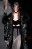 米ニューヨーク市内で発表された「アレキサンダー ワン（Alexander Wang）」15/16年秋冬コレクション（2015年2月14日撮影）。(c)AFP/Getty Images/Neilson Barnard