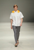 15年春夏「メルセデス・ベンツ ファッション・ウィーク 東京（Mercedes-Benz Fashion Week TOKYO）」で新作を発表したミスター・ジェントルマン（MR.GENTLEMAN）（2014年10月18日撮影）。(c)AFPBB News/JFWO/MBFWT