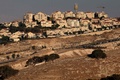 パレスチナ自治区ヨルダン川西岸で、イスラエルによる占領地に建てられたユダヤ人入植地マーレアドゥミム（2024年6月28日撮影）。(c)AHMAD GHARABLI / AFP