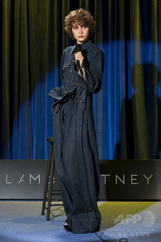 海への想いをこめた「ステラ マッカートニー」18年春コレクション 写真