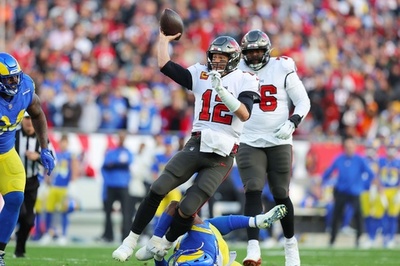 ブレイディ擁する王者バックス敗退 ラムズとチーフスが決勝へ