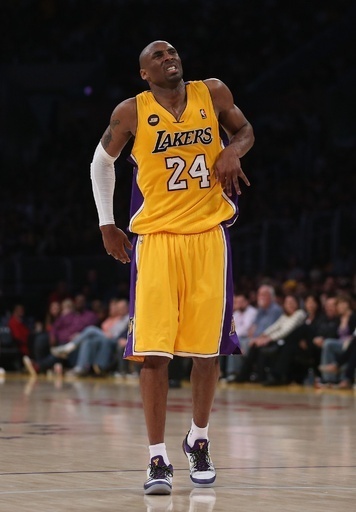 ブライアントがアキレス腱断裂、復帰は最長9か月後