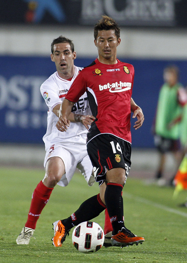 バルサ勝ってタイトルに前進、マジョルカの家長は移籍後初ゴール